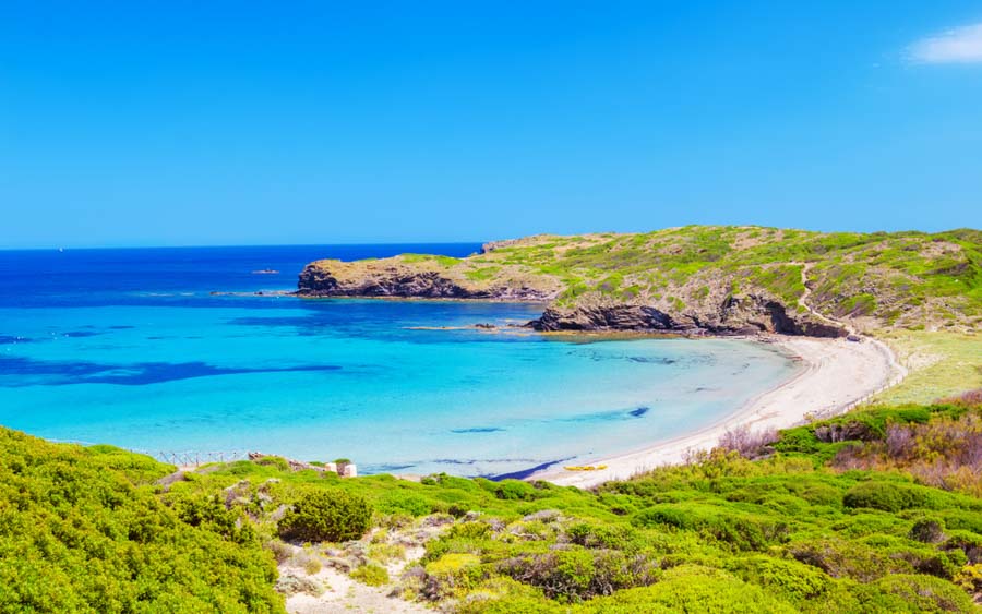 playa-cala-tortuga-una-de-las-mejores-playas-del-norte-de-Menorca