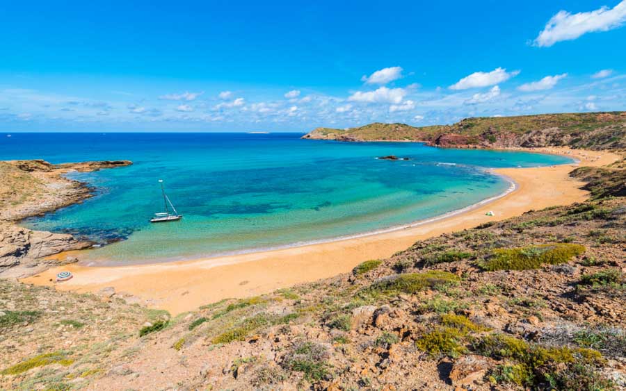 playa-de-cavalleria-una-de-las-mejores-playas-del-norte-de-Menorca
